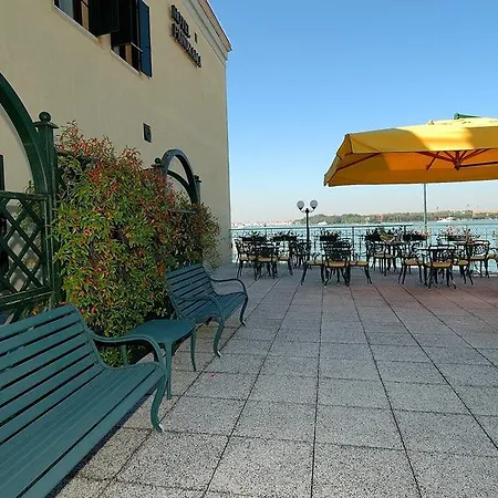 Panorama Hotel 3*